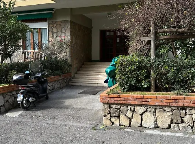 A.i.r. Bed & Breakfast 2*